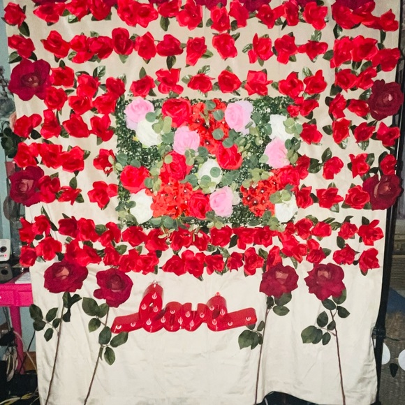 Handmade Love Flower wall/wedding backdrop/flower backdrop light included - Picture 5 of 9